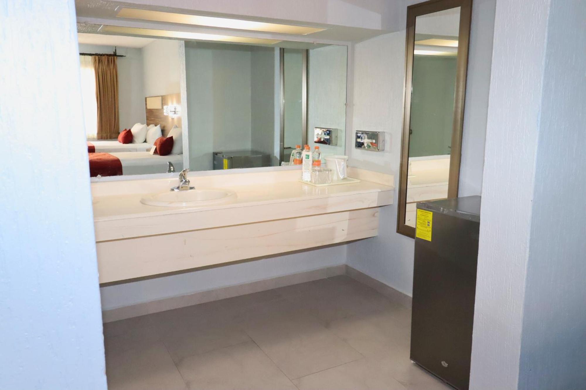 Quality Inn Piedras Negras Eksteriør bilde