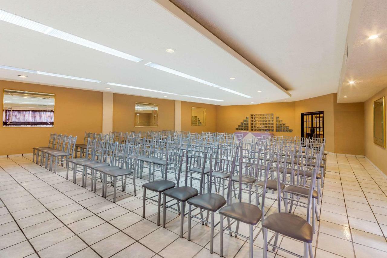 Quality Inn Piedras Negras Eksteriør bilde