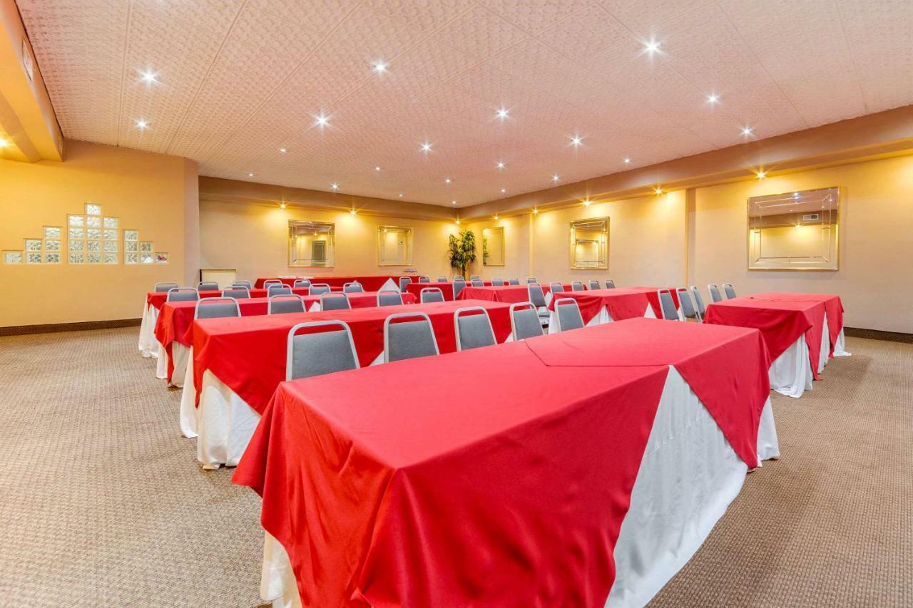 Quality Inn Piedras Negras Eksteriør bilde